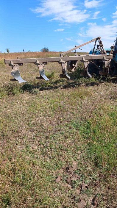 Плуг 5 корпусний