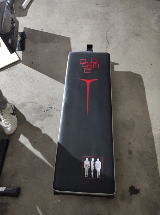 Banco de abdominais NEWFIT