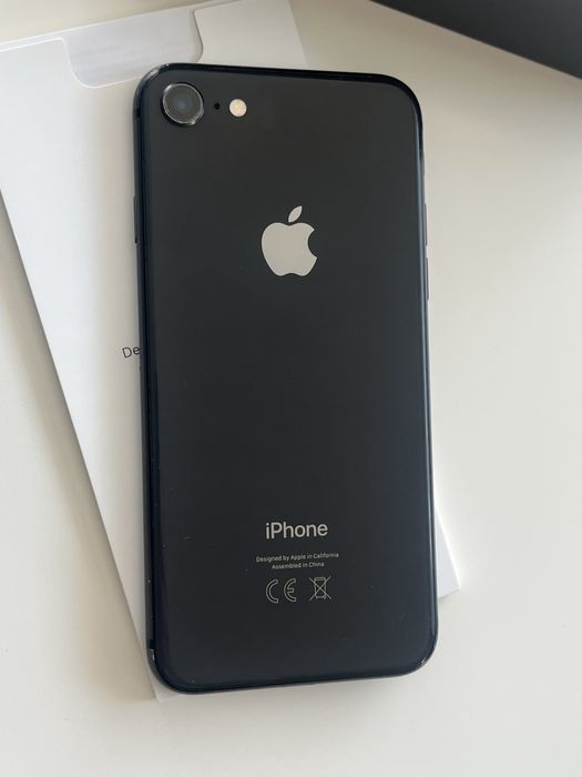Iphone 8 64GB w pełni sprawny