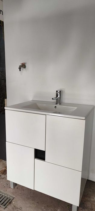 Movel WC branco brilhante com 2 portas