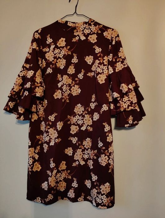 Śliwkowa sukienka w rozmiarze M