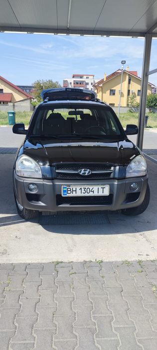 Машина Hyundai Tucson 2011