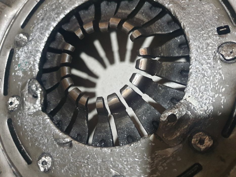 Комплект зчеплення Valeo Opel Antara Chevrolet Captiva  2.2 diesel 2wd