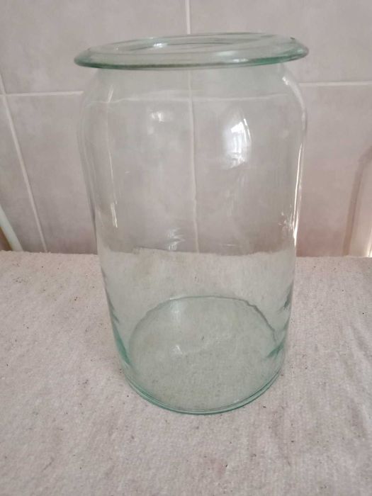 Продам банку старинную