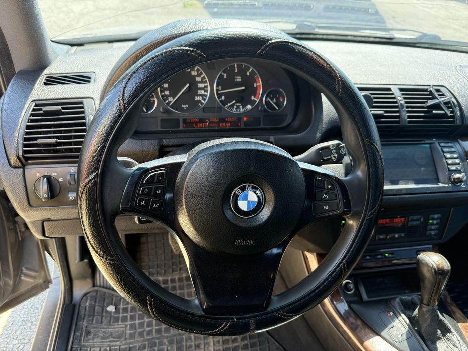 Продам BMW X5 E53