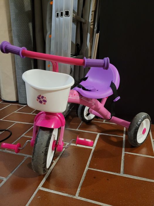 Triciclo Chicco como novo