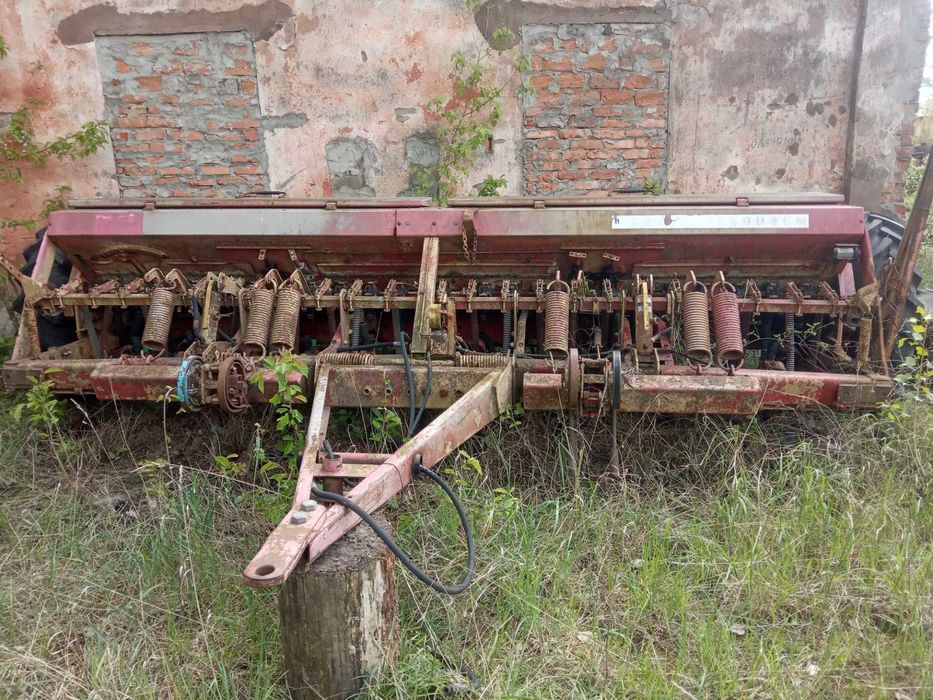 Продам сівалку зернову (як сз 3.6)