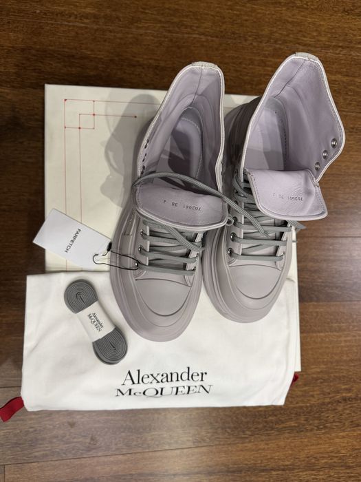 Нові   ALEXANDER MCQUEEN Tread Slick р.38