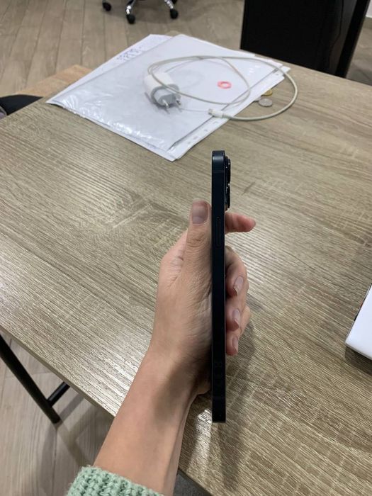 Продам 14 iPhone Plus 128 ГБ