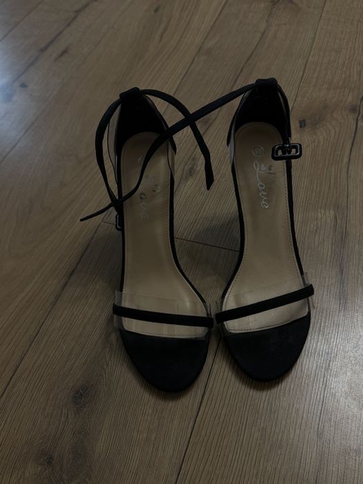 Босоніжки літні жіночі