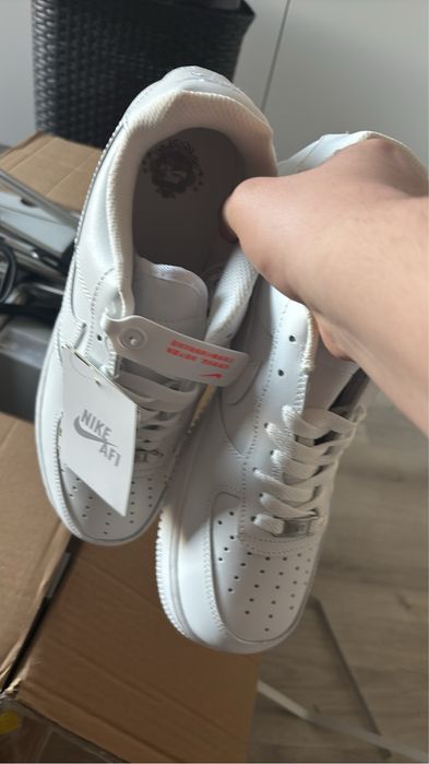 Nike air force 1 triple white