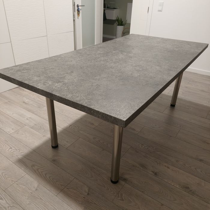 Mesa de jantar moderna