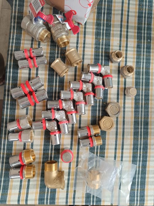 Złączki kolanko pex zawór