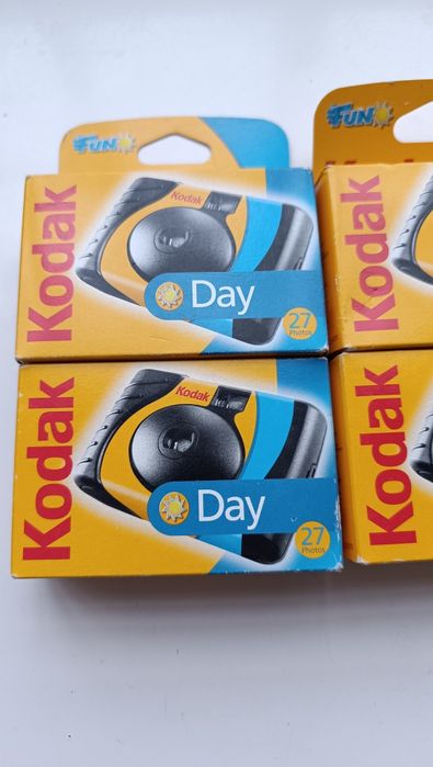 Máquinas fotográficas descartáveis Kodak Day seladas