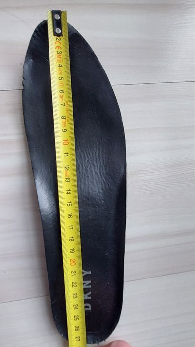 DKNY rozm. 42 (27,5 cm) idealne na wiosnę