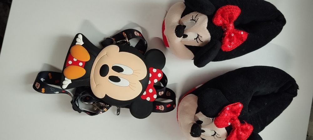 Тапочки Міккі Маус,сумочка Міккі