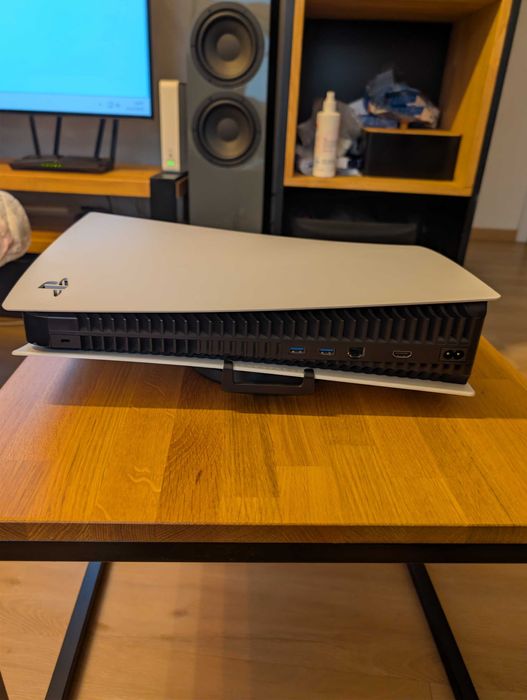 Konsola Sony Playstation 5 wersja z napędem + komplet gier