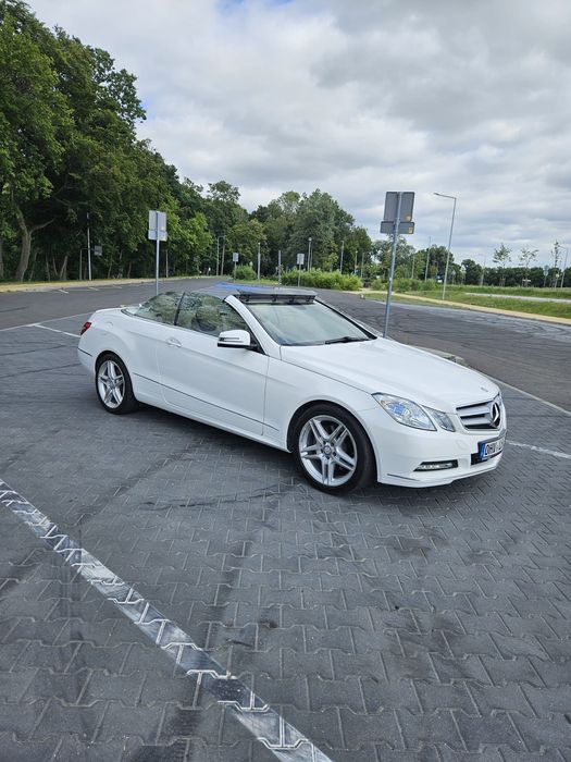Mercedes E350 cabrio zarejestrowany w Pl