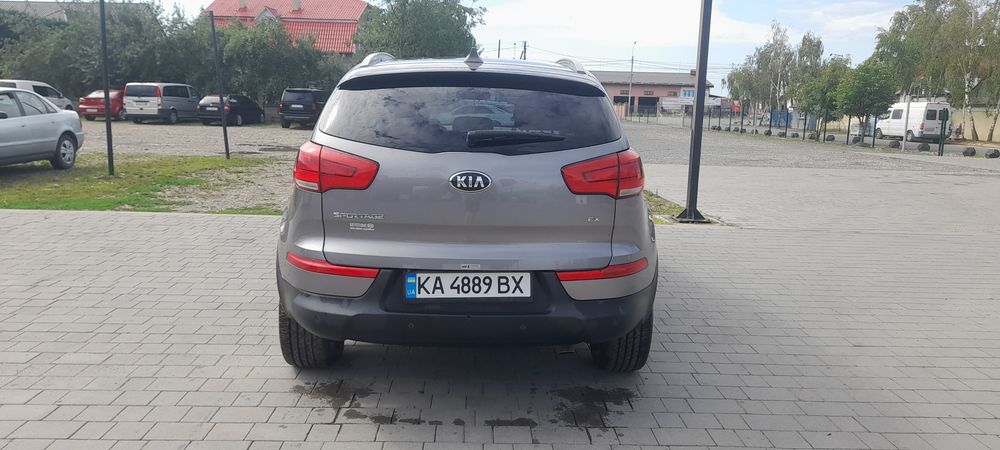 Продам Kia Sportage LX,  2.4,  2014 г.в.