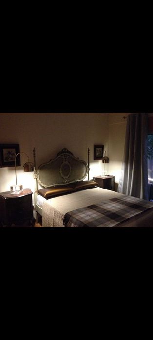 Cama antiga com detalhes