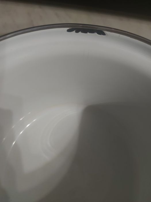 Кастрюля эмалированная