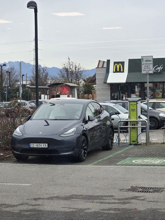 Tesla Model Y Long range dual motor