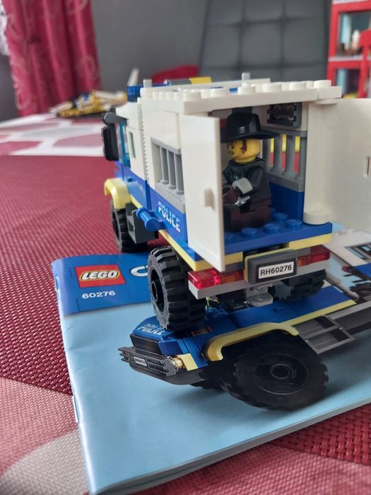 Lego city 60276 konwój więzienny