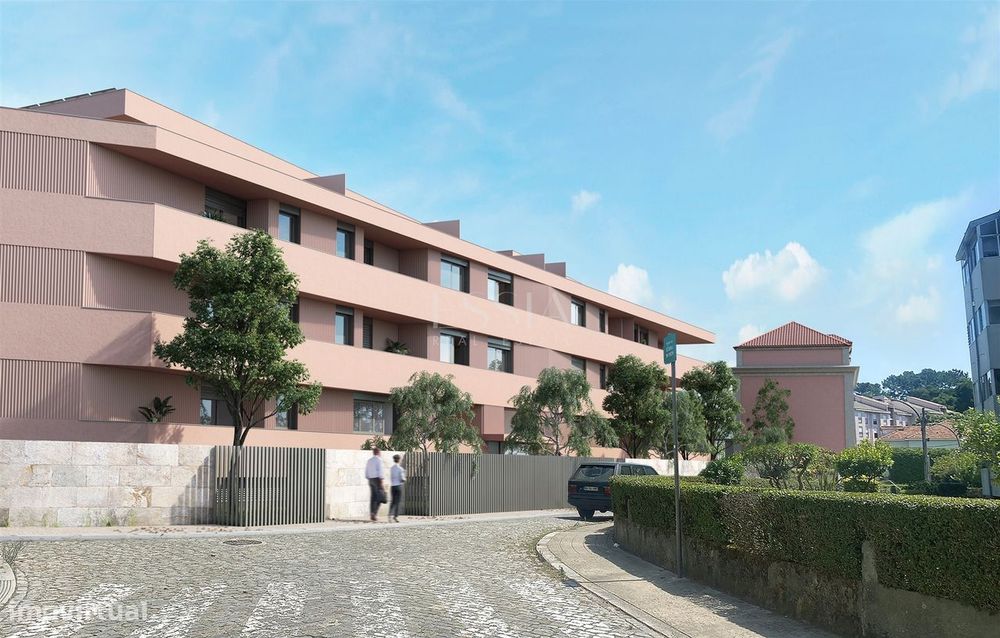 T2 Duplex com Varandas e Terraço no Senhora do Porto 249 na Prelada