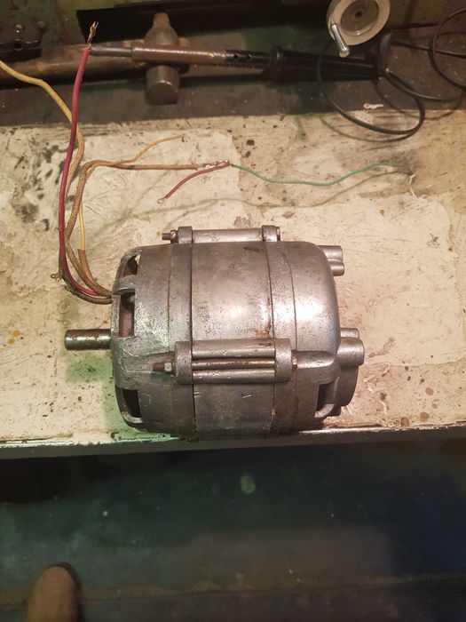 Электродвигатель от стиральной машины СССР
