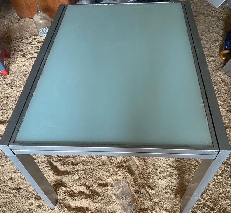 Conjunto de sofá e mesa