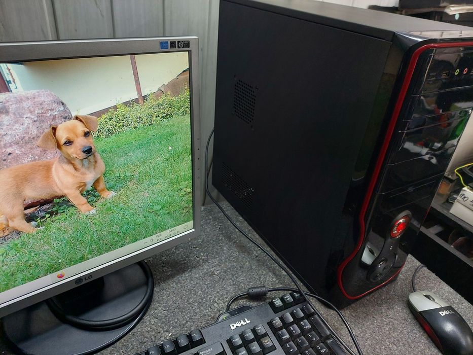 Komputer stacjonarny Windows 10 Ładna obudowa. Sprawny.