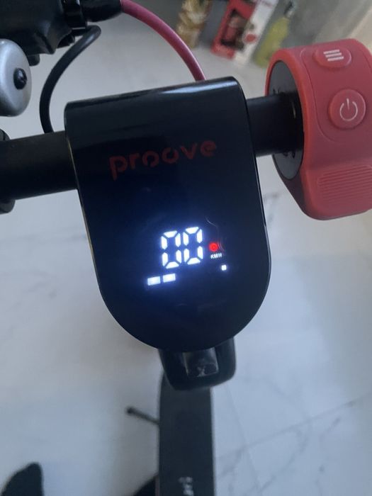 Продам електросамокат Proove