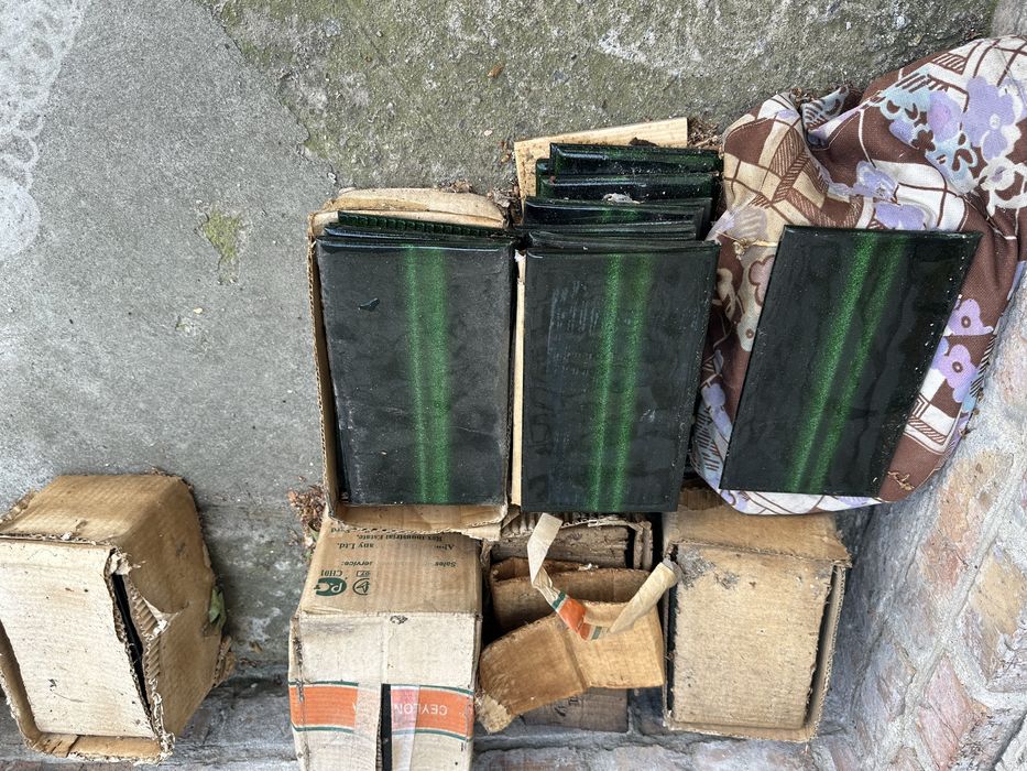 Продам новую зеленую стеклянную плитку