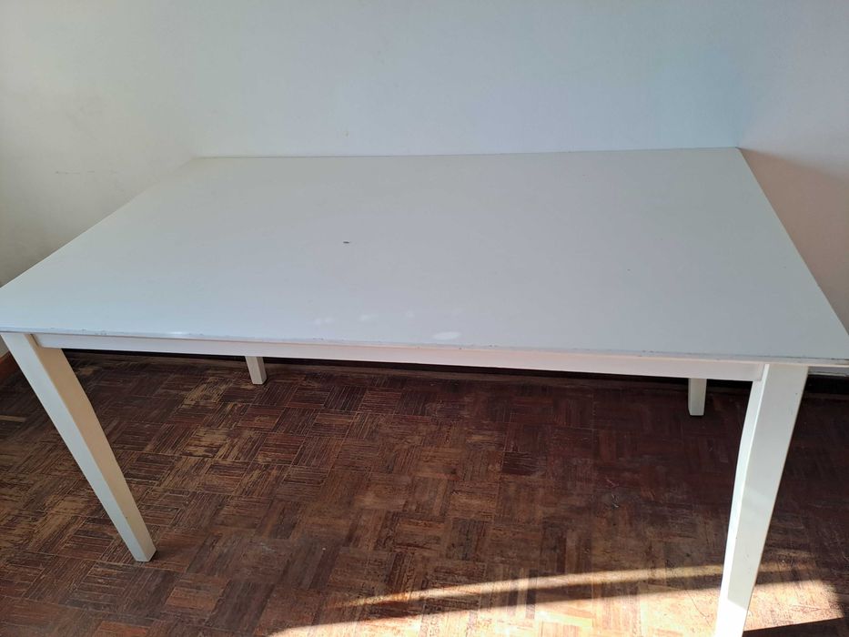Mesa de cozinha madeira
