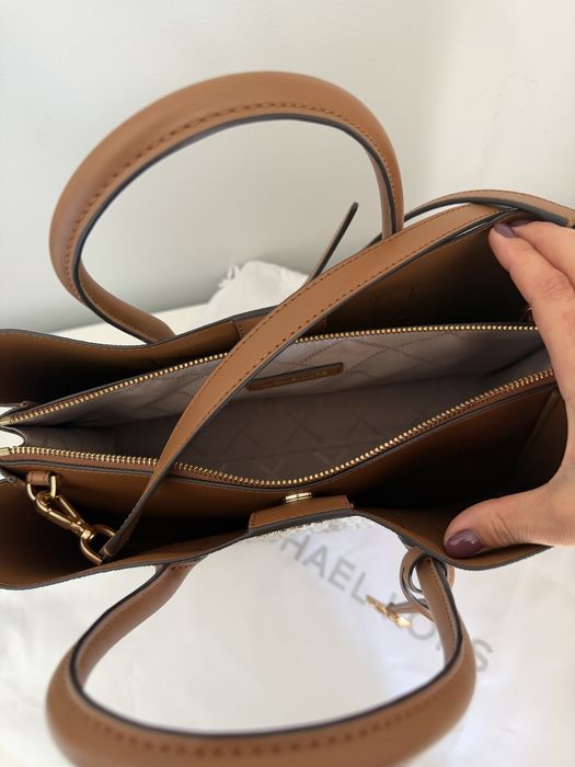Mala Michael Kors