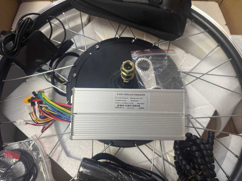 Zestaw z silnikiem bezprzekładniowym 26cali 2000W 52V (pod wolnobieg)
