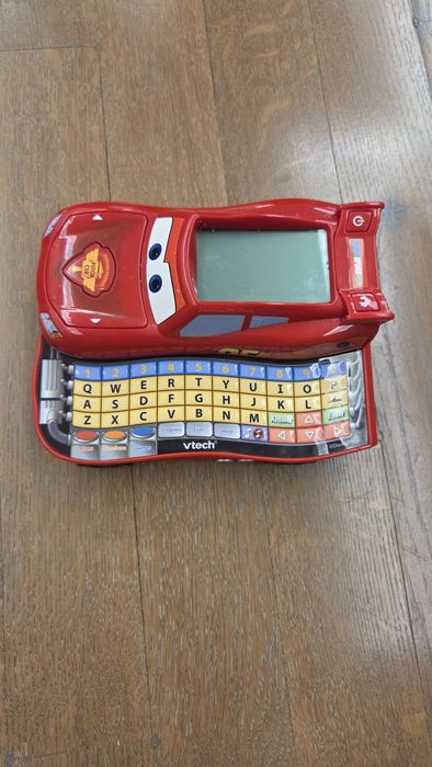 Продам навчальний комп’ютер VTech «Блискавка Макквін» (Cars 2) б/