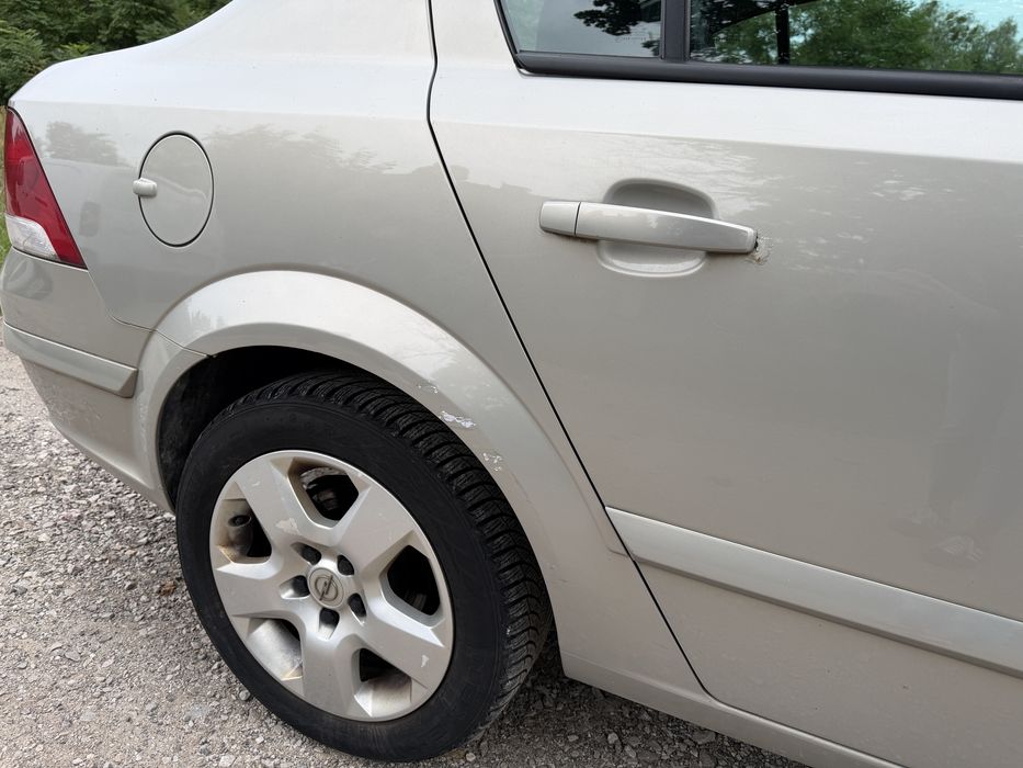 Opel Astra Sedan 1.6 Benzyna | 2008 | 291 800 km