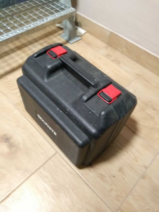 Pilarka GRAPHITE 58G488 Walizka