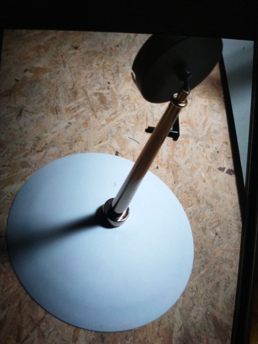 2 lampy wiszące biała i czarna