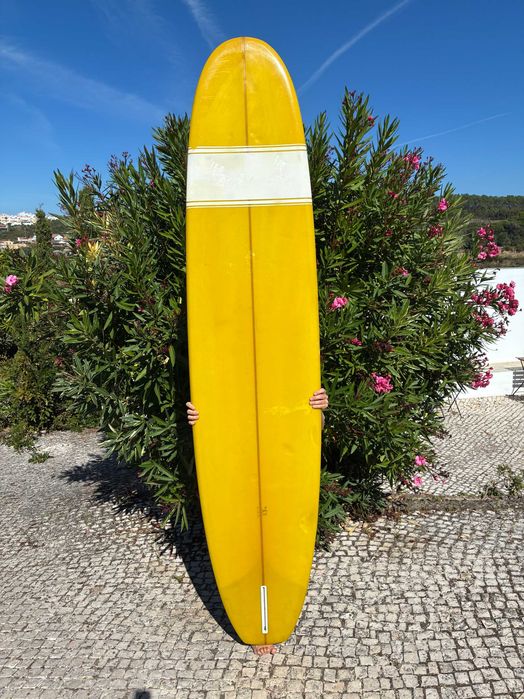 Longboard 9'2 shaped by Guru Surfboards