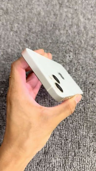 iPhone 13 biały 128gb