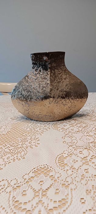 Wazon w kolorze starego złota glamour