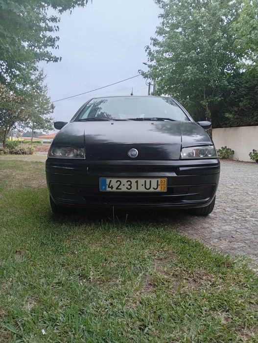 Fiat Punto 1.2 16V HLX (80cv) | 12/2002 | 225 mil km – Estimado