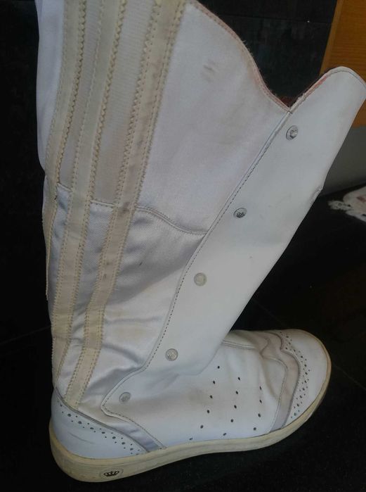 botins adidas brancas