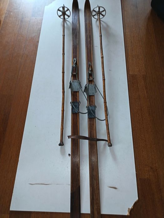 Stare narty  drewniane i kijki 200cm