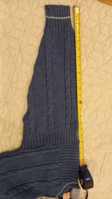 Кофта тепла на хлопчика  зріст 146 см. Гарна ціна!!