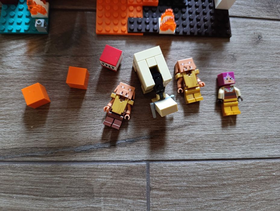 LEGO 21168 Minecraft - Spaczony las