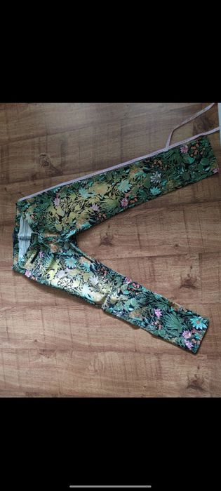 Długie spodnie w kwiaty  Maison Scotch