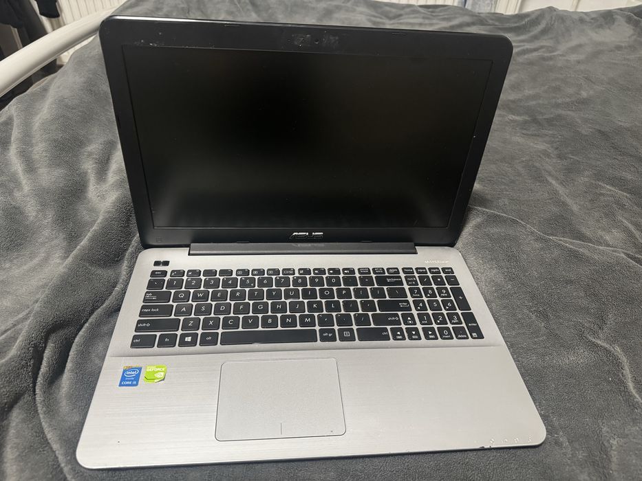Laptop Asus K555L